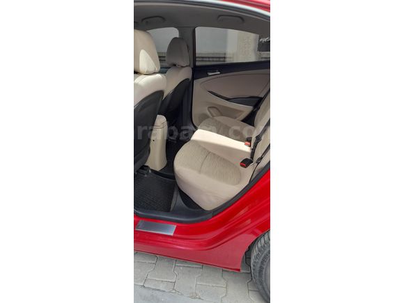 Sahibinden Benzinli Accent Blue 1.4 D-CVVT Mode Plus 2015 Model