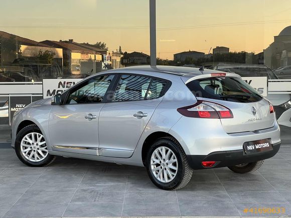HATASIZ 2015 MEGANE 1.5 DCI TOUCH PLUS MANUEL 44.000 KM