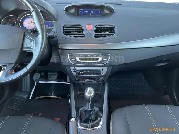 HATASIZ 2015 MEGANE 1.5 DCI TOUCH PLUS MANUEL 44.000 KM