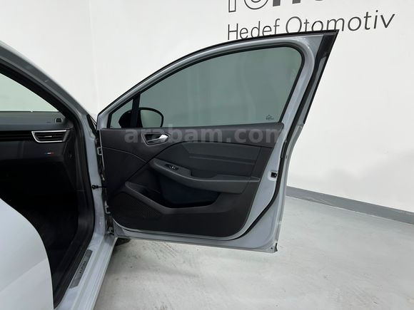 HEDEF RENAULT PLAZA'DAN 2024 CLİO TECHNO ESPRİT ALPİNE XTRONİC