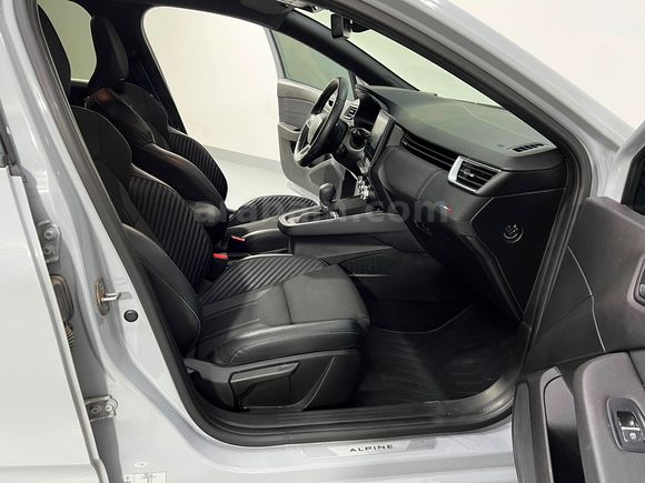 HEDEF RENAULT PLAZA'DAN 2024 CLİO TECHNO ESPRİT ALPİNE XTRONİC