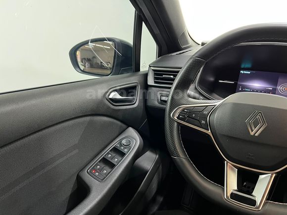 HEDEF RENAULT PLAZA'DAN 2024 CLİO TECHNO ESPRİT ALPİNE XTRONİC