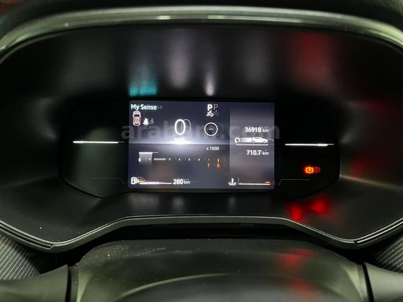HEDEF RENAULT PLAZA'DAN 2024 CLİO TECHNO ESPRİT ALPİNE XTRONİC