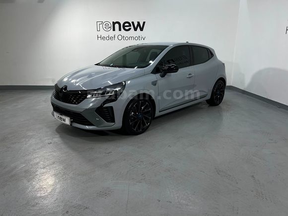 HEDEF RENAULT PLAZA'DAN 2024 CLİO TECHNO ESPRİT ALPİNE XTRONİC