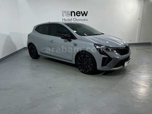 HEDEF RENAULT PLAZA'DAN 2024 CLİO TECHNO ESPRİT ALPİNE XTRONİC