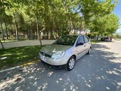 Sahibinden Ford Fiesta 1.4 TDCi Comfort 2003 Model  213.000 km Gri (Gümüş)
