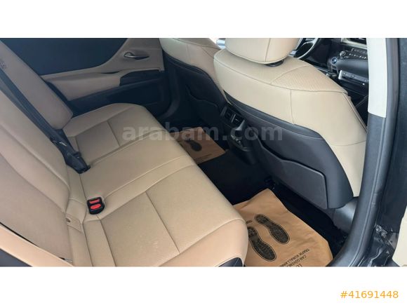 ÇAVDARLI LEXUS PLAZA'DAN 2020 LEXUS ES 300h BUSİNESS PLUS