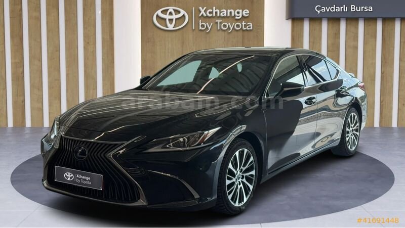 Galeriden Lexus ES 300h Business Plus 2020 Model Bursa 83.337 km Siyah