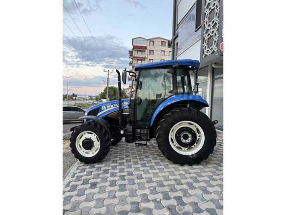 2015 New Holland TD75D  Bluemaster Poweshuttle