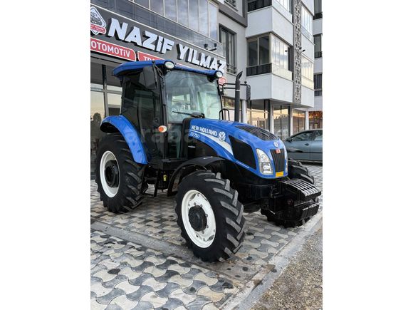 2015 New Holland TD75D  Bluemaster Poweshuttle