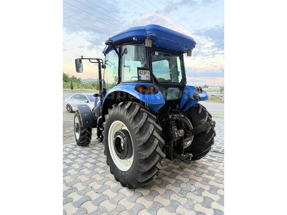 2015 New Holland TD75D  Bluemaster Poweshuttle