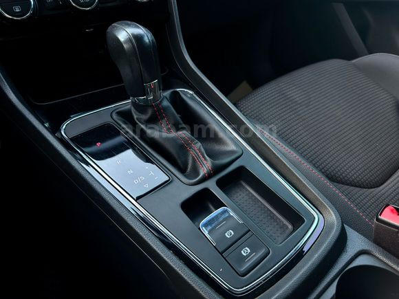 - HATASIZ - LEON FR 1.5 EcoTSI - CAM TAVAN -