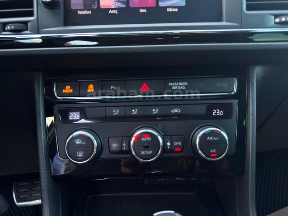 - HATASIZ - LEON FR 1.5 EcoTSI - CAM TAVAN -