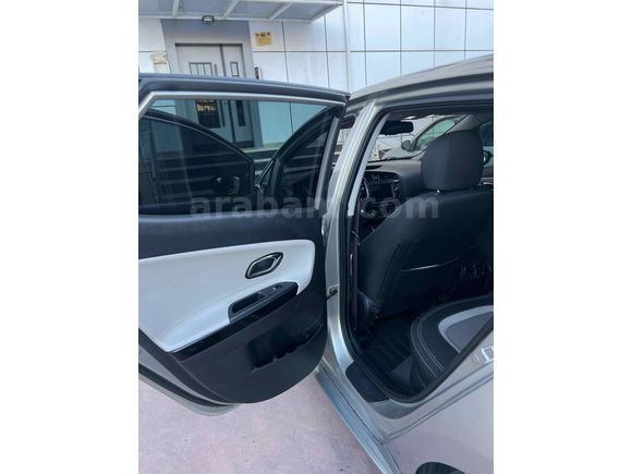 Sahibinden Kia Ceed 1.6 CRDi Premium 2013 Model  177.000 km Şampanya