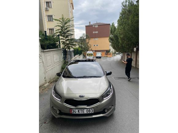 Sahibinden Kia Ceed 1.6 CRDi Premium 2013 Model  177.000 km Şampanya