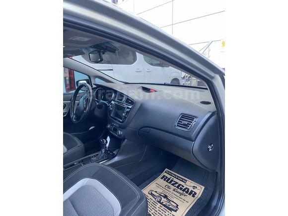 Sahibinden Kia Ceed 1.6 CRDi Premium 2013 Model  177.000 km Şampanya
