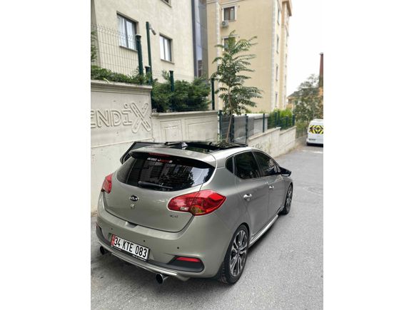 Sahibinden Kia Ceed 1.6 CRDi Premium 2013 Model  177.000 km Şampanya