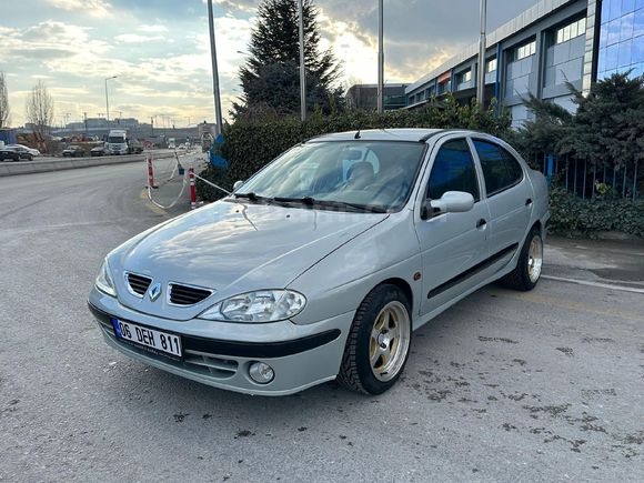 Sahibinden Renault Megane 1.4 RTA 2002 Model