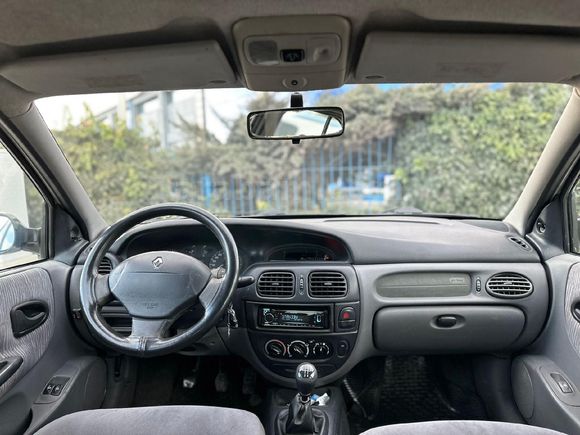 Sahibinden Renault Megane 1.4 RTA 2002 Model