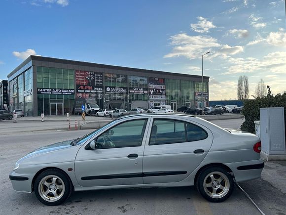 Sahibinden Renault Megane 1.4 RTA 2002 Model