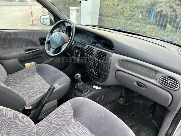 Sahibinden Renault Megane 1.4 RTA 2002 Model