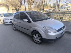 Sahibinden Ford Fiesta 1.4 TDCi Comfort 2004 Model  280.000 km Gri (Gümüş)