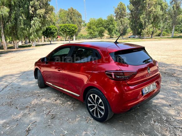 ilk sahibinden Clio 1.0 TCe Touch 2023 Model Mersin
