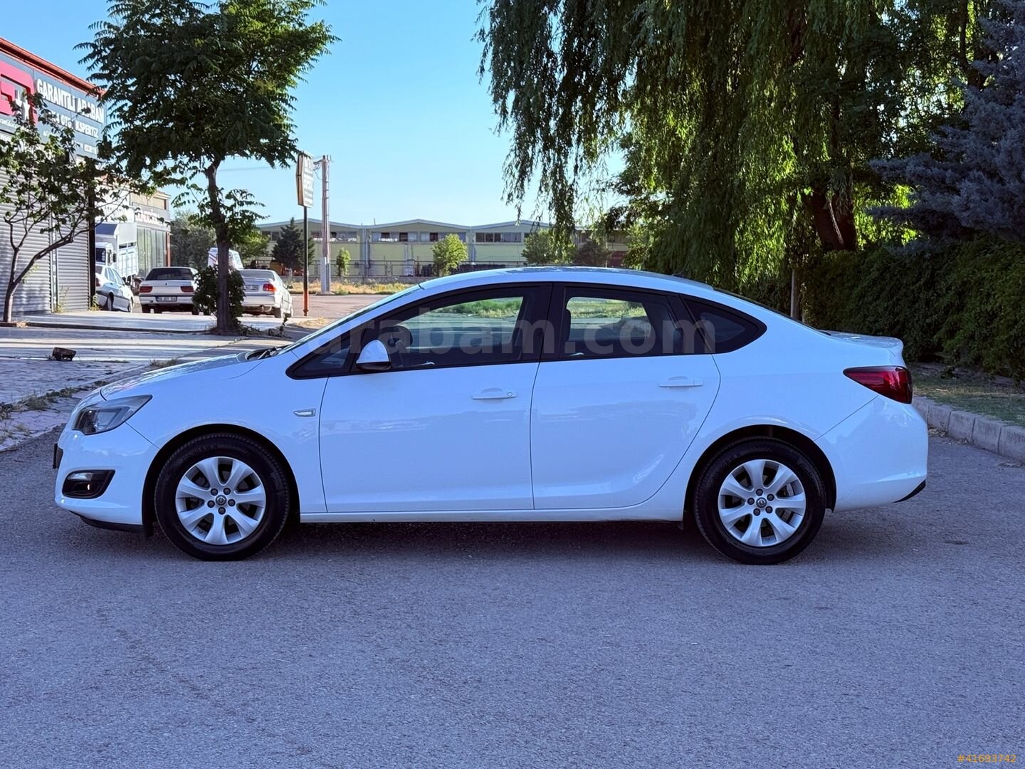 Galeriden Opel Astra 1.6 Edition Plus 2016 Model Aksaray 139.000 km Beyaz 6