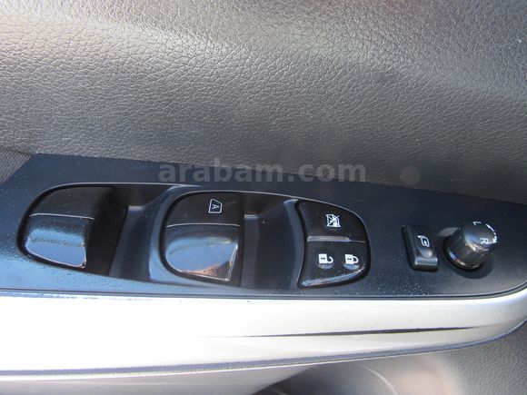 BÜYÜKSOYLU 'DAN 2021 MODEL NAVARA 2.3 DCI 4X4 Ç.KABİN