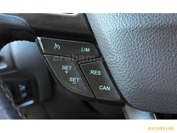 2017 FORD FOCUS TİTANİUM 1.5 TDCİ OTOMATİK HATASIZ BOYASIZ LANSM