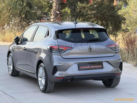 AKDAĞ MOTOR'S DAN 2026 ÇIKIŞLI 2025 CLİO 5 SIFIR EVOLUTION GSR2