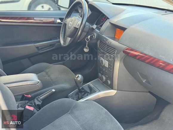 2005 MODEL EMSALSİZ TEMİZLİKTE 1.6 LPG ELEGANCE