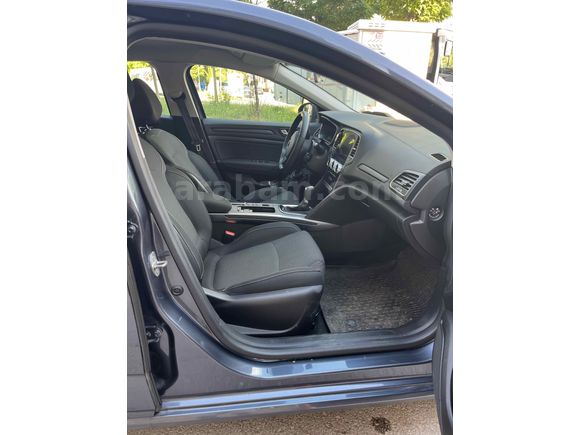 Sahibinden Renault Megane 1.3 TCe Touch 2023 Model 