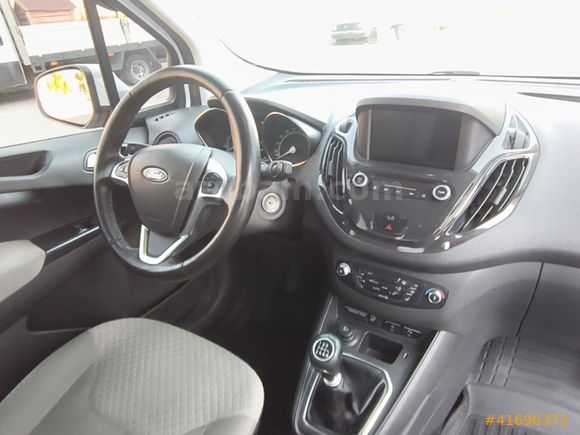 FORD COURİER TİTANYUM PLUS OTOMOBİL
