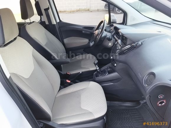 FORD COURİER TİTANYUM PLUS OTOMOBİL