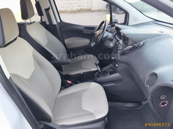 FORD COURİER TİTANYUM PLUS OTOMOBİL