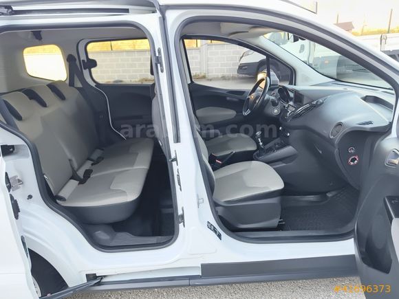 FORD COURİER TİTANYUM PLUS OTOMOBİL