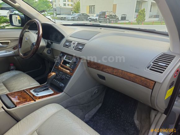 SİNVAR MOTORS dan BULUNMAZ 4.4 XC90