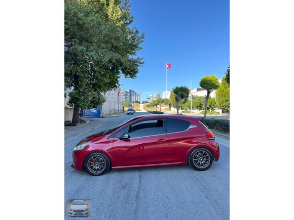 1453 AUTO 2013 1.6 THP GTI 208 BLACK RED