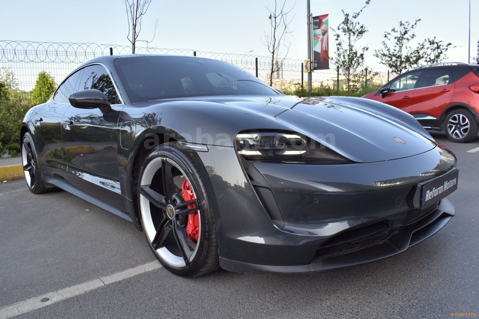 Galeriden Porsche Taycan Elektrik 4S Performance Plus 2020 Model İstanbul 90.000 km Füme 7