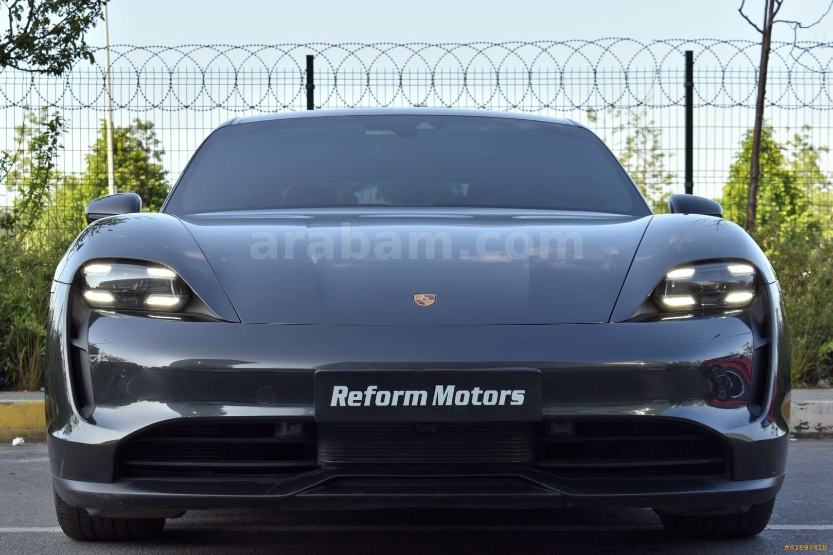 Galeriden Porsche Taycan Elektrik 4S Performance Plus 2020 Model İstanbul 90.000 km Füme 2