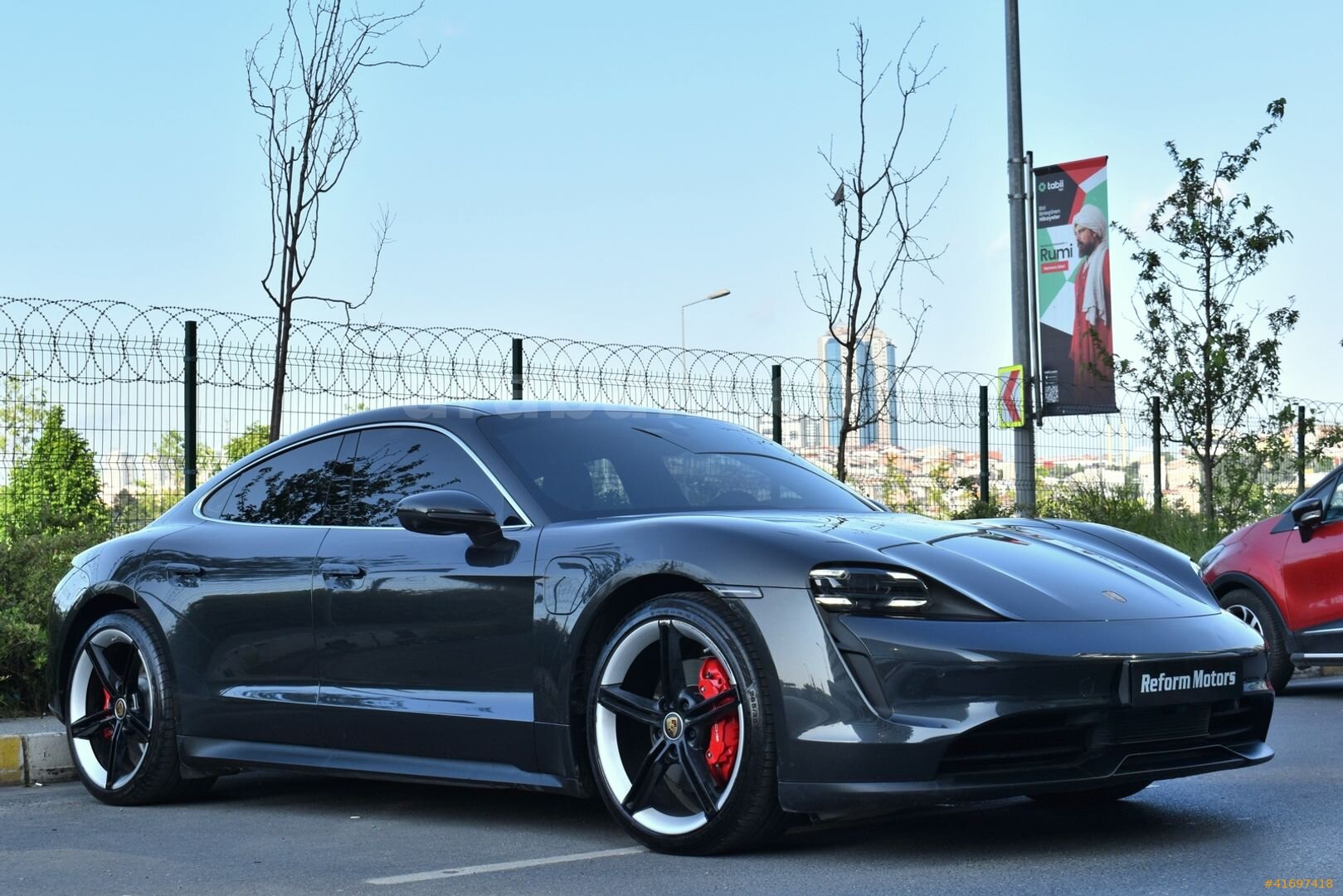Galeriden Porsche Taycan Elektrik 4S Performance Plus 2020 Model İstanbul 90.000 km Füme 4