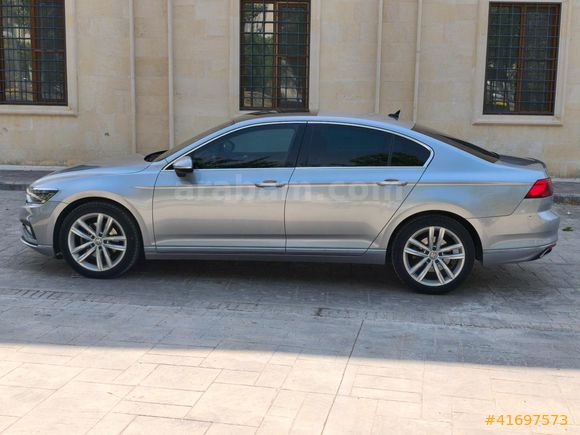 ÜMİT AUTO/2019/BOYASIZ/PASSAT/ELEGANCE/OTOMATİK/210.BİN.KM/