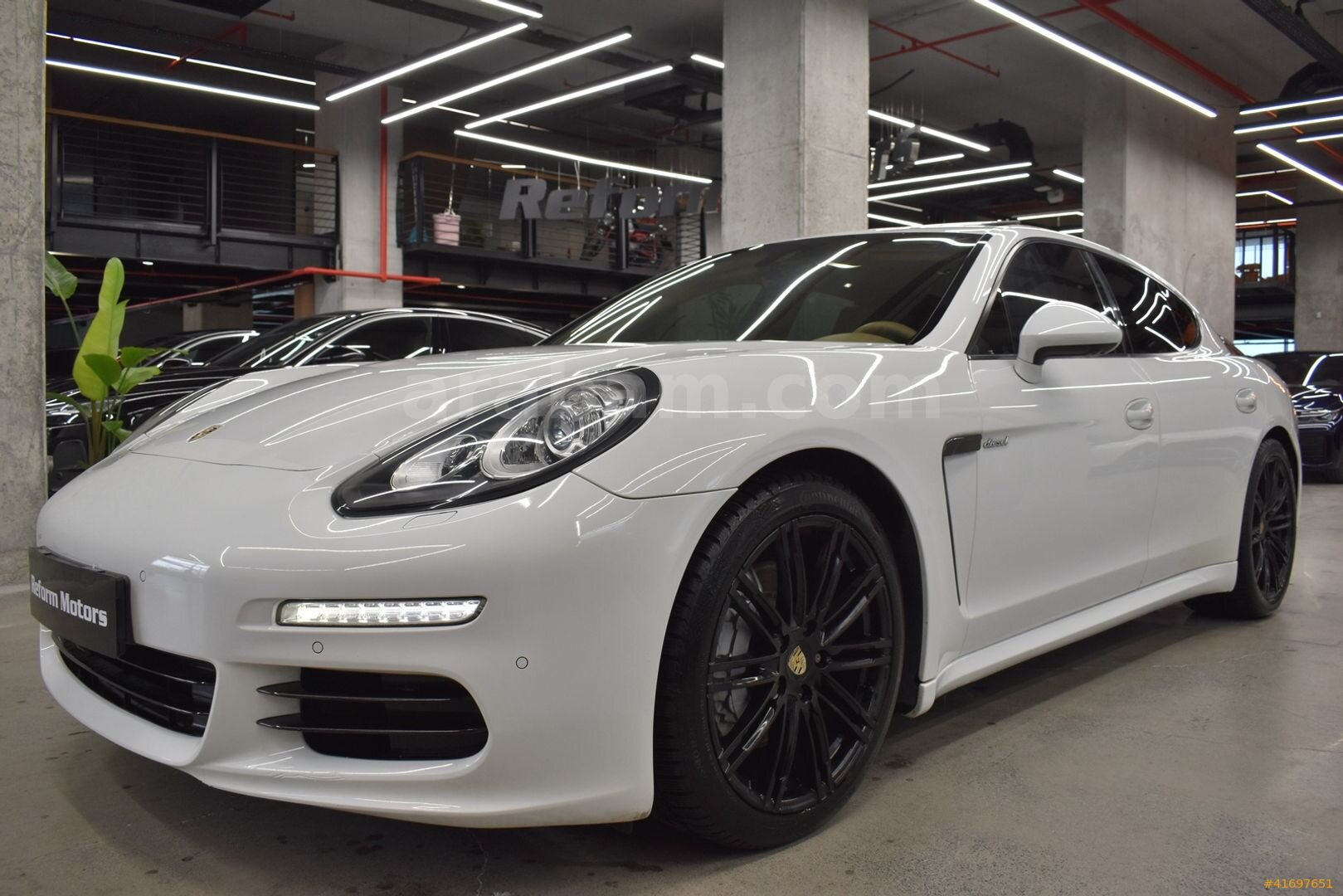 Galeriden Porsche Panamera Diesel 2013 Model İstanbul 178.300 km Beyaz 4
