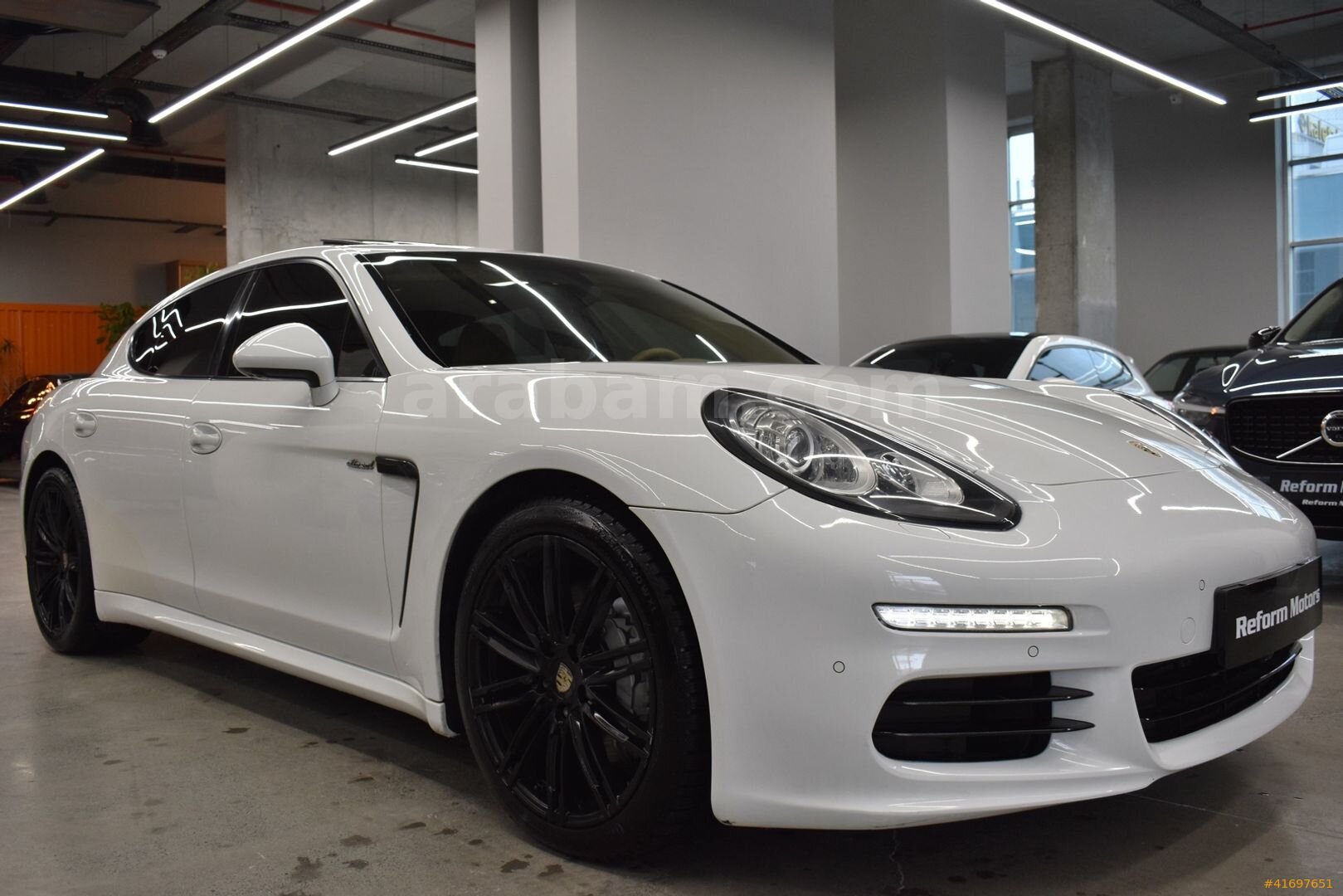 Galeriden Porsche Panamera Diesel 2013 Model İstanbul 178.300 km Beyaz 3