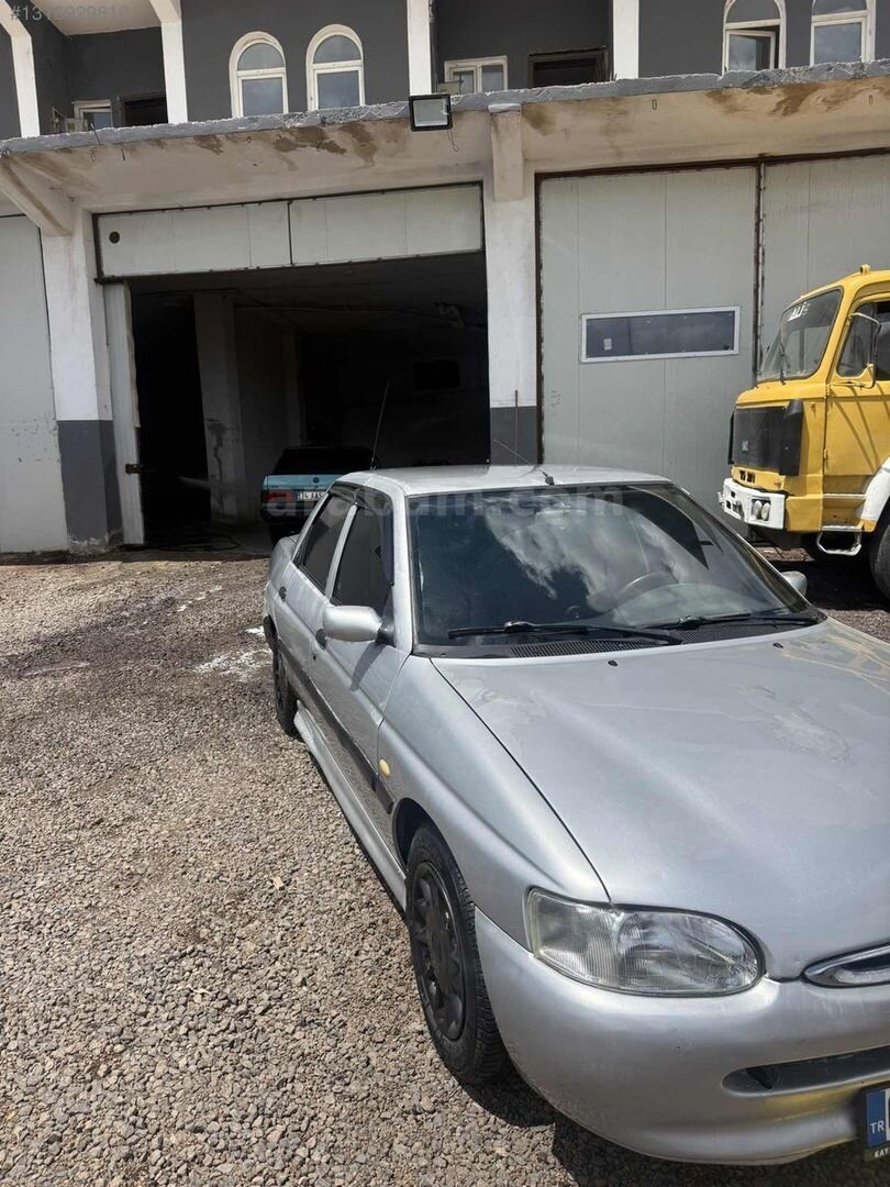 Galeriden Ford Escort 1.8 CLX 1996 Model Kayseri 290.000 km Gri 6
