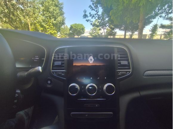 Sahibinden Renault Megane 1.3 TCe Touch 2025 Model