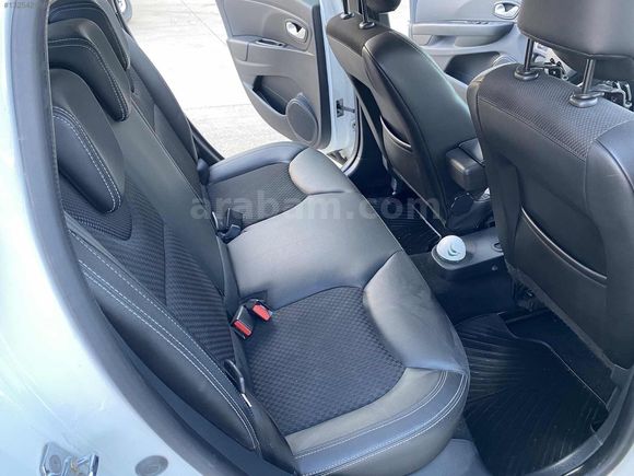 2017 MODEL 98 BİN KM CLİO ICON HATASIZ BOYASIZ OTOMATİK VİTES