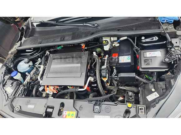 Sahibinden Peugeot e-208 GT 2024 Model 