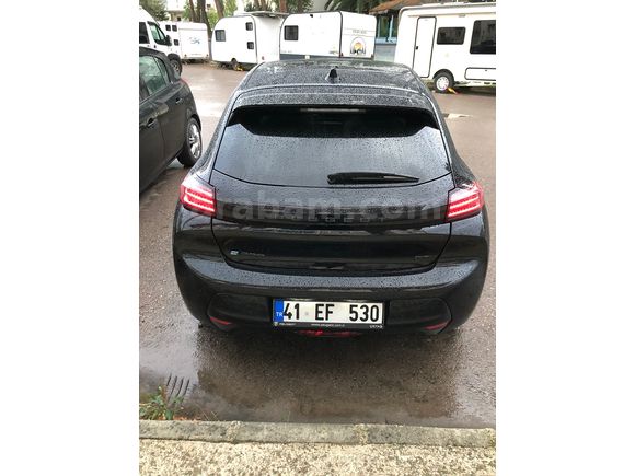 Sahibinden Peugeot e-208 GT 2024 Model 